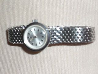 Sehr Schöne Elegante Damen Mädchen Armbanduhr Von Tissot Liebhaberstück Bild