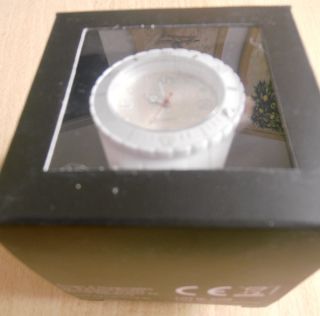 Digitale Armbanduhr Unisex Dau Hau Originalverpackt S.  Foto Weiß Bild