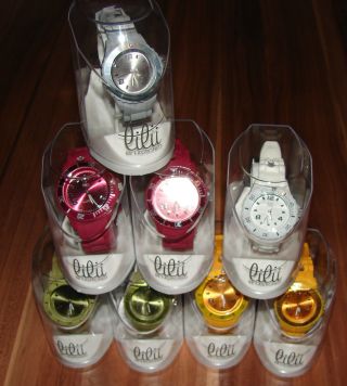 Lilii Show Time 35mm Armbanduhr Mit Silikonarmband Trendfarben Bild