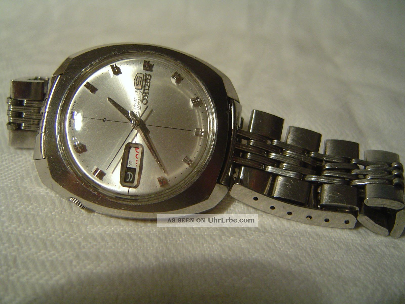 seiko 5 day date automatic
