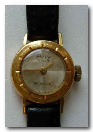 Kaputte Mechanische Armbanduhr V.  Arly Gold Schweizer Golduhr Handaufzug Bild