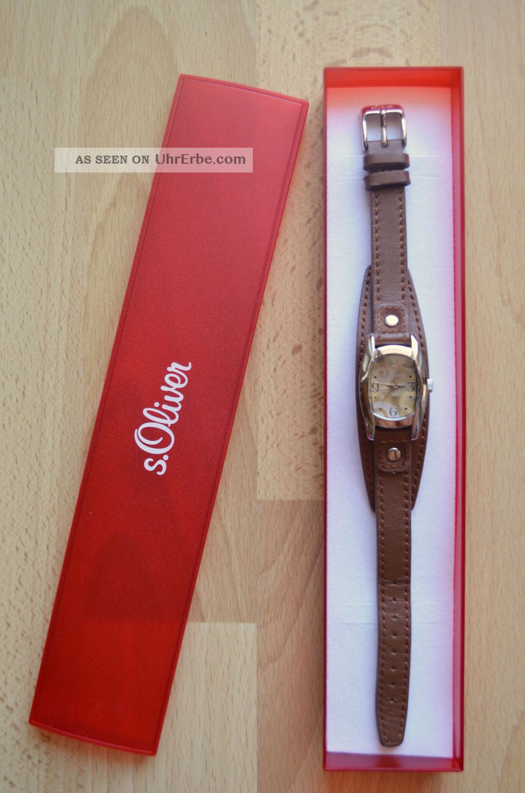 S.  Oliver Uhr Mit Echtem Lederband,  Originalverpackung Und Etikett - Silber/gold Armbanduhren Bild