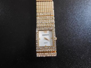 Elegante Cosmopolitan®quarz Uhr/ Vergoldet Mit Strasssteinen W.  / Ovp In Dose Bild