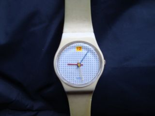 Altes Model Swatch Uhr Sammlerstück Weiß Bild