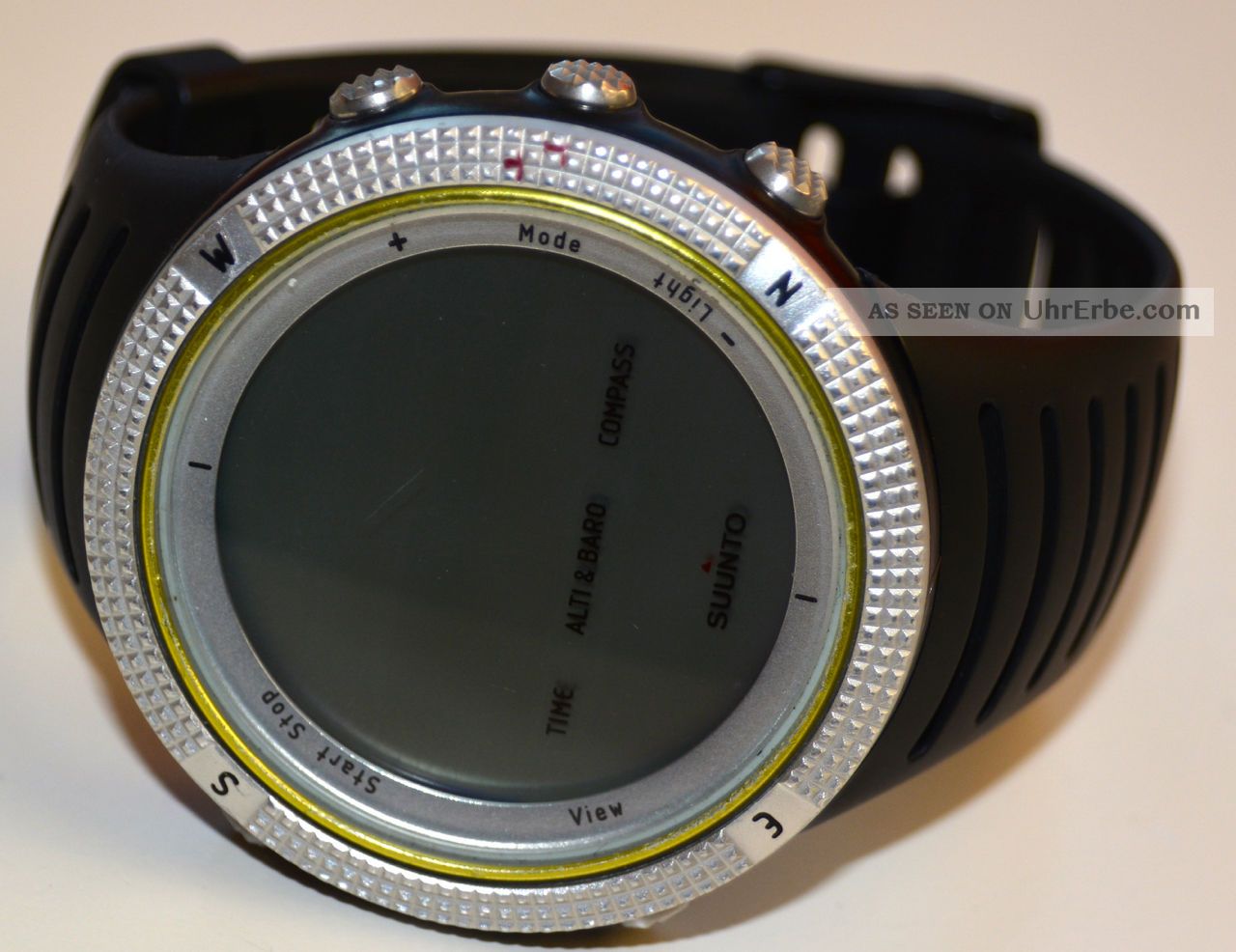 Suunto Core Uhr Outdoor Light Green Höhenmesser Barometer Kompass Top