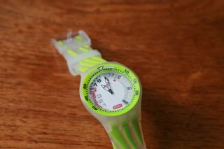 Swatch Armbanduhr Auffälliges Design Bild