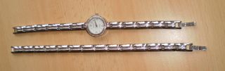 Damen - Armbanduhr,  Marke Cmax,  Silber,  Mit Passendem Armband Bild