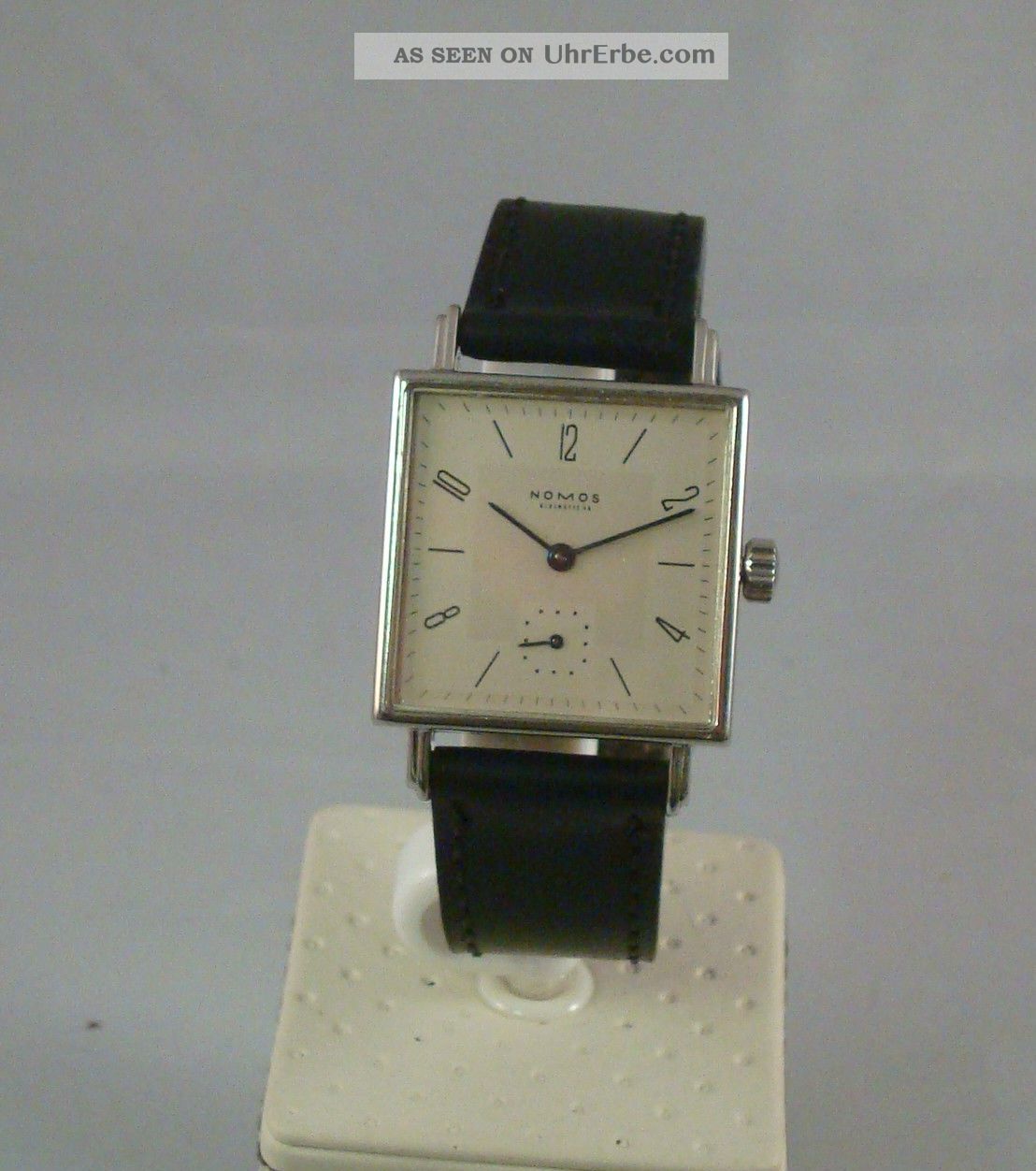 Nomos Tetra 27 Mm Handaufzug Armbanduhr, Armbanduhren Bild