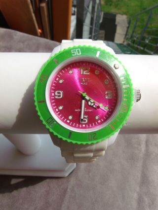 Schicke Uhr ( ) Weiß - Grün - Pink,  Ersatzbatterie Bild
