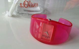 S.  Oliver Uhr Pink Modische Spangenuhr Damenuhr Bild