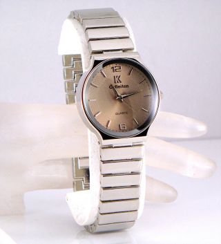 Armbanduhr Damen Herren Retro Design Taupe Gold Stil Silber Ungewöhnlich, Bild