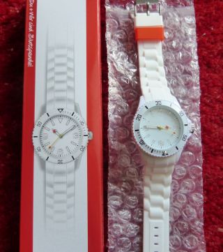 - Aktuelle Weisse Mode Armbanduhr Mit Silikon/gummiarmband Bild