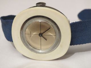 Sehr Schöne Modeuhr Timex Damenuhr Mit Handaufzugswerk Uhr Läuft 70er Jahre Toll Bild