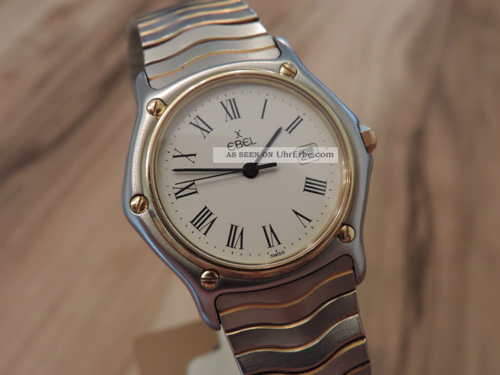 Ebel Classic Wave - Vintage Unisex Medium Größe Gut Erhalten Ansehen Armbanduhren Bild