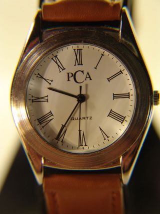 Pca Klassische Armbanduhr Mit Römischen Ziffern Ø 3,  3 Cm Ungetragen Neue Batteri Bild