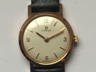 Schöne Omega (18k - 750er) (rotgold) Damen Mechanische Uhr Cal.  620 Bild