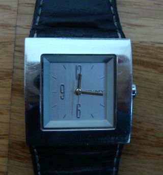 Dkny Donna Karan - Armbanduhr Damen - - Funktioniert - Leder Schwarz Bild