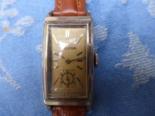 Bulova Curvex Armbanduhr 40iger Jahre Bild