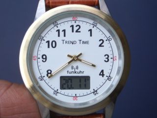 Seltene Trend Time Funkuhr Herren Armbanduhr Gut Erhalten Läuft Gut. Bild