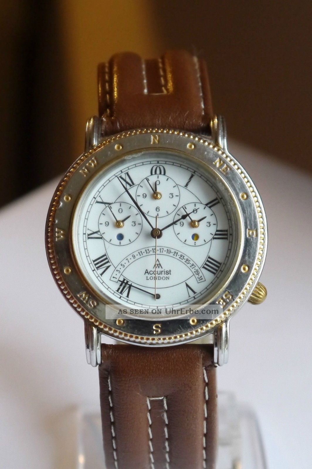 Orologio Uomo Accurist London 7173 – Cassa E Bracciale In Titanio, Quadrante Bianco, Datario, 30m Water Resistant