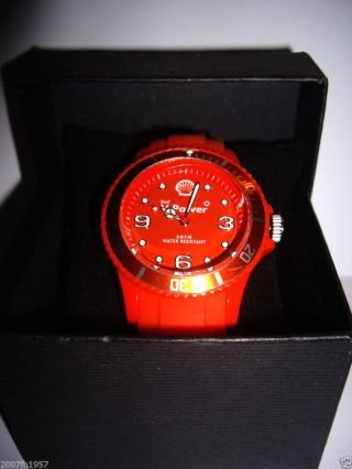 Shell V - Power Armbanduhr Silikon Ferrari Rot Uhr Watch Verpackung Bild