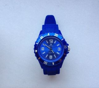 Top Sportlich U.  Moderne Unisex Uhr V.  Bellos•blau•armbanduhr Mit Silikon - Armband Bild