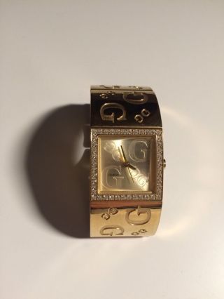 Edle Goldene Guess Armbanduhr Bild