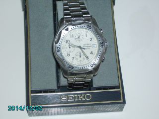 Seiko Chronograph Sq 100 Cal.  V567 Bild