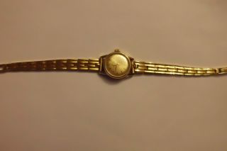 Damen - Armbanduhr,  Gliederarmband Edelstahl Vergoldet,  Analog,  Zum Aufziehen Bild