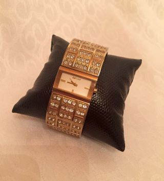 Dkny Donna Karan Damenuhr Gold Strass Armbanduhr Bild