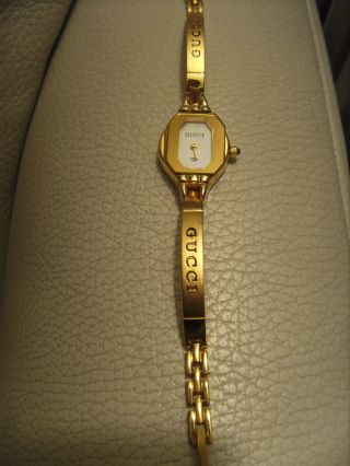 Gucci Designer Mädchen,  Damenuhr,  Spangen Uhr 18k Vergoldet Bild