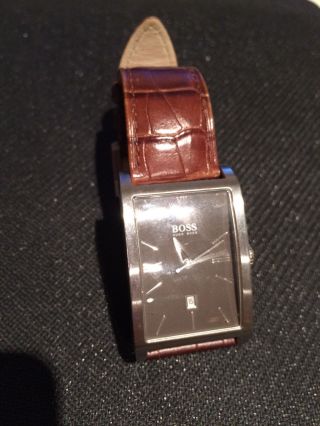 Schlichte Braune Uhr Von Boss Für Damen Bild
