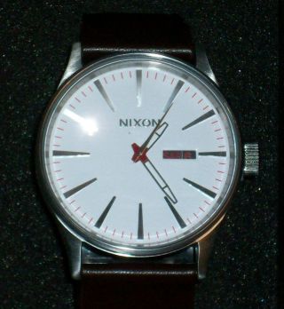 Nixon Sentry Leather White A 105 100 Armbanduhr Bild