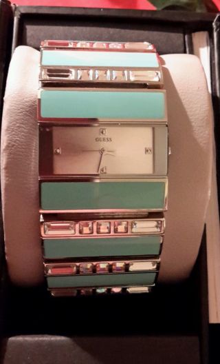 Neuwertige Guess Dame Uhr Mit Originalverpackung.  Top Teil Bild