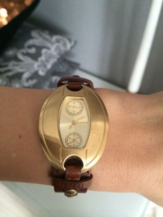 Sehr Schöne Armbanduhr Von Mango Goldfarben Echtleder Bild