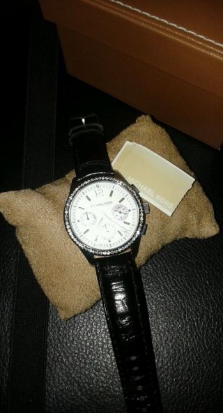 Wunderschöne Michael Kors Uhr Mk5016 Schwarzes Lederband Wie Bild