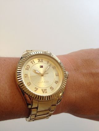 Goldene Tommy Hilfiger Uhr 1781345 Armbanduhr Damenuhr Edelstahl Fast Bild