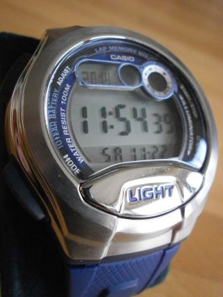 Casio W - 752 Armbanduhr Sportuhr Einsatzuhr Bild