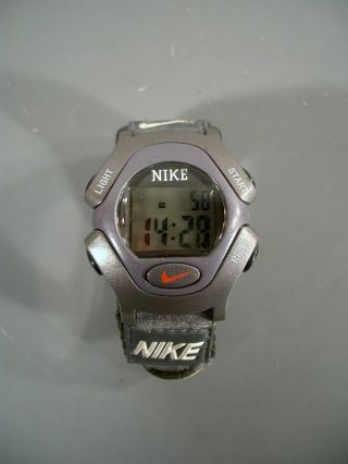 Armbanduhr Nike Quarzwerk Digital Alarm Bild