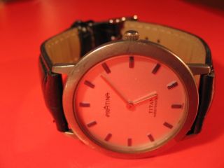 Titan - Unisex Armbanduhr Mit Lederband Bild