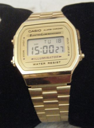 Uhr Armbanduhr Casio Illuminator Digital Gold Retro Bild