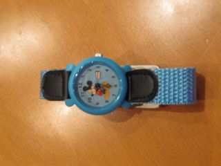 Kinder Armbanduhr Von Micky Maus Bild