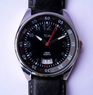 Schwarze Tcm Armbanduhr 229507 Tchibo Tschibo Quartz Analog Datum - - Wie - - Bild