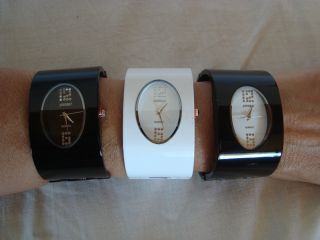 Damen Uhr Spangenuhr Schwarz Oder Weiß Bild