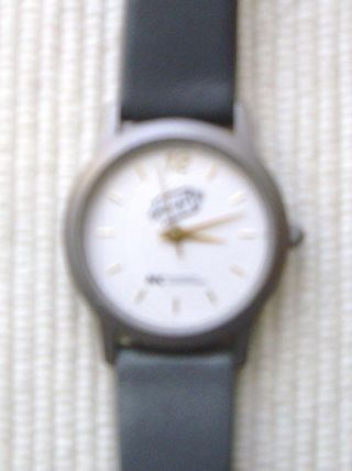 Uhr Armbanduhr Damenuhr Titanium Hellgrau Gold Kleiner Werbeaufdruck Leicht Top Bild