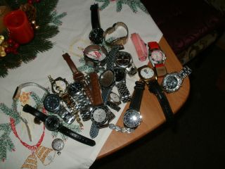 Gebrauchte Armbanduhren Für Damen Und Herren Bild