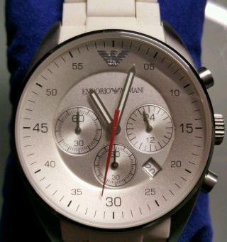 Armani Herrenuhr Ar5859 Weiß,  Neuwertig Top Uhr Incl.  Box Und Papiere Bild
