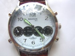 Madison York Automatic Waterresistant 30m Armbanduhr Ungetragen Bild