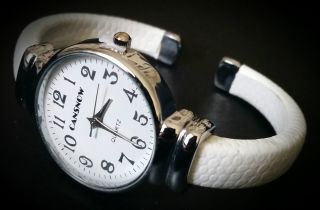 Damen Armband Uhr Armreif Cansnow Weiß Bild