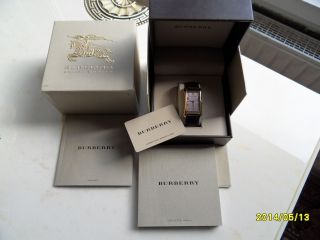 Burberry Luxus Herrenuhr Gold Bild